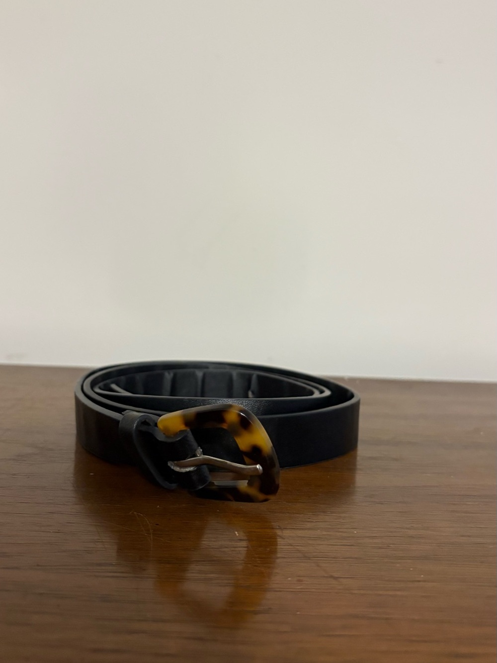 Classic Black Leather Belt with Tortoiseshell Buckle - Picture 5 of 5